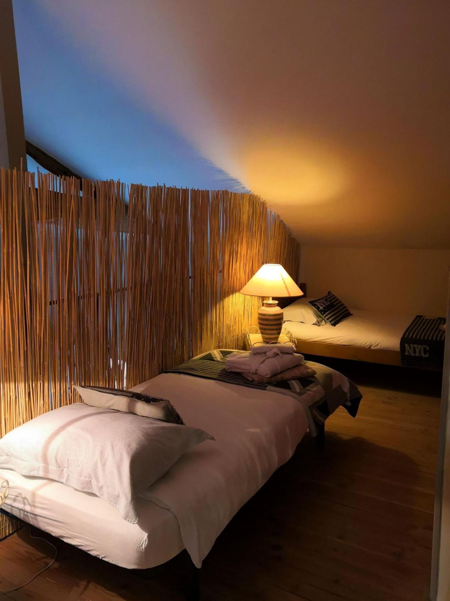 Gite Du Hameau D'Amignie Vernay Bagian luar foto